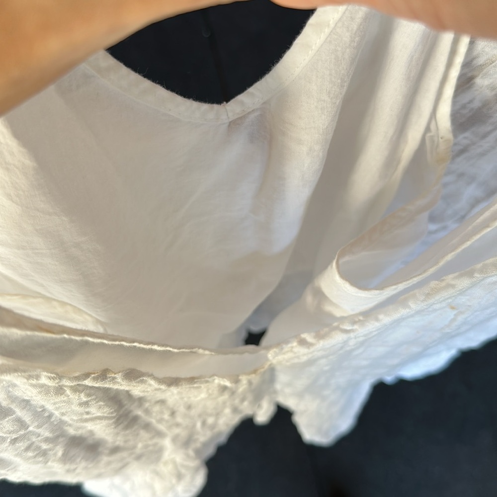 White Sleeveless Women's Top - Picture 4 of 5